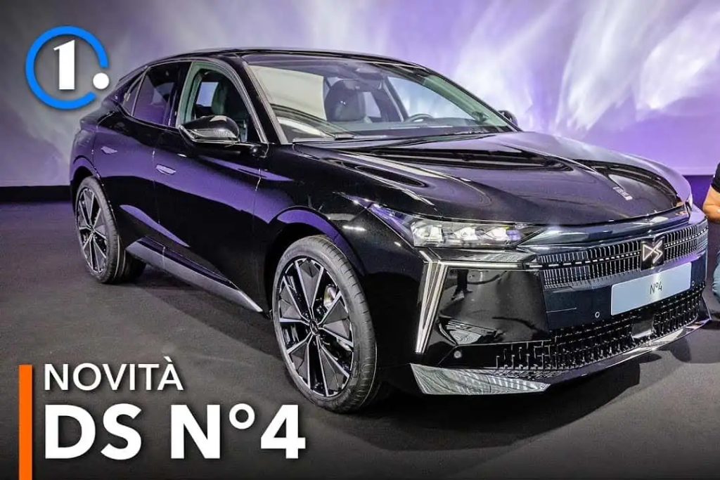 DS N°4: nuovo nome e il diesel resta
